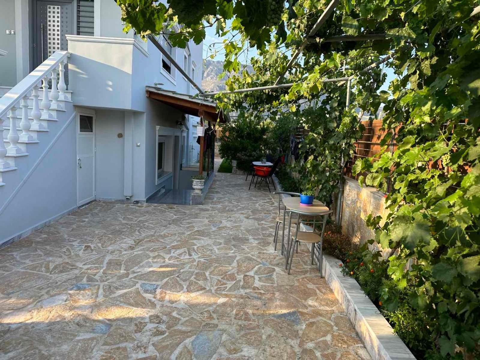 Kontis' Luxury Detached House Near The Sea Βίλα Λουτράκι Εξωτερικό φωτογραφία